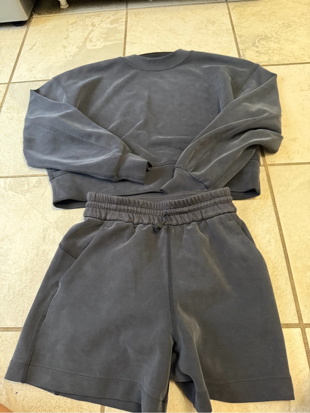 Lululemon softstreme sweatshirt and shorts bundle size 0